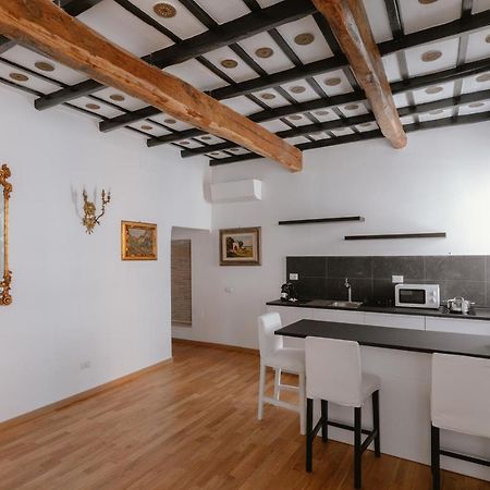 Charming Frattina - 2 Bathrooms New Apartment ローマ エクステリア 写真