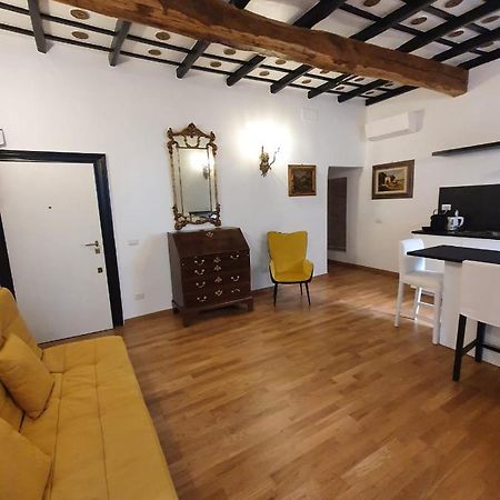 Charming Frattina - 2 Bathrooms New Apartment ローマ エクステリア 写真