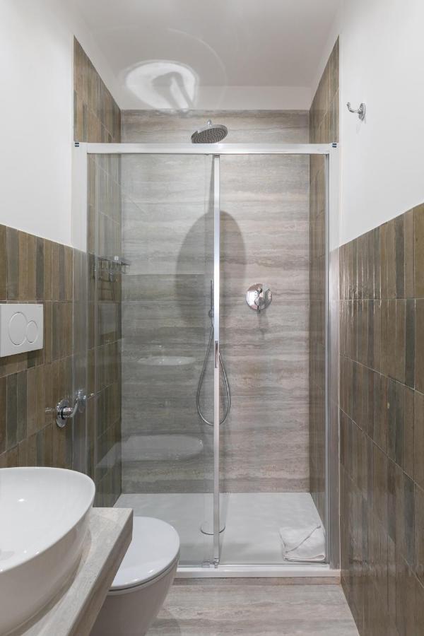 Charming Frattina - 2 Bathrooms New Apartment ローマ エクステリア 写真