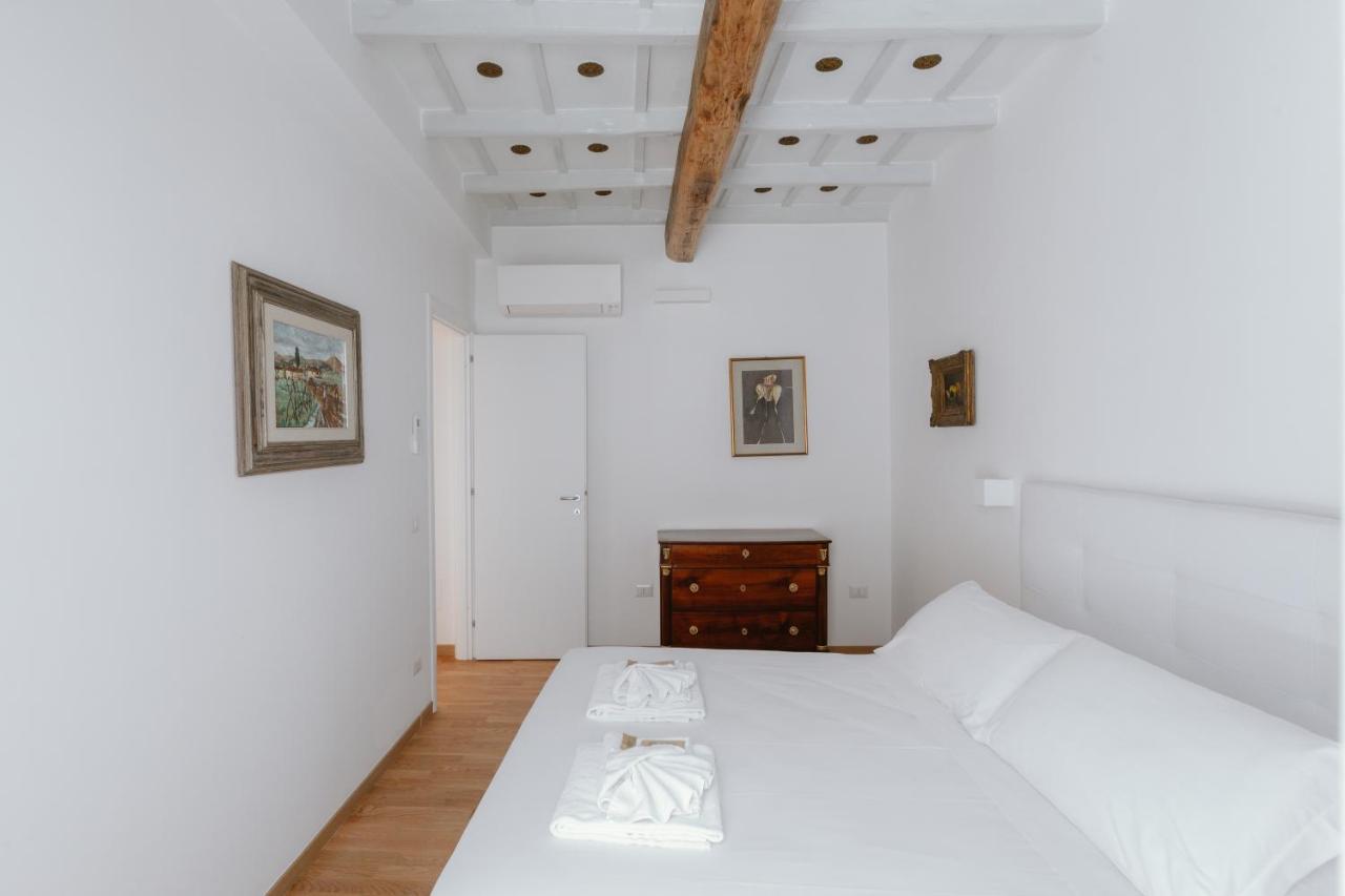 Charming Frattina - 2 Bathrooms New Apartment ローマ エクステリア 写真