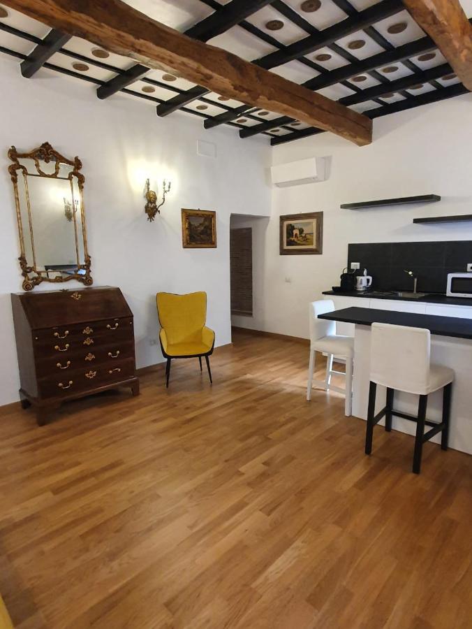 Charming Frattina - 2 Bathrooms New Apartment ローマ エクステリア 写真