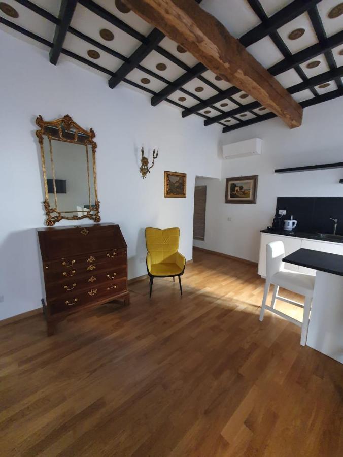 Charming Frattina - 2 Bathrooms New Apartment ローマ エクステリア 写真